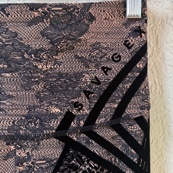 Savage X Fenty Leggings Lace High Rise Athleisure Sporty Black Small - Picture 12 of 12